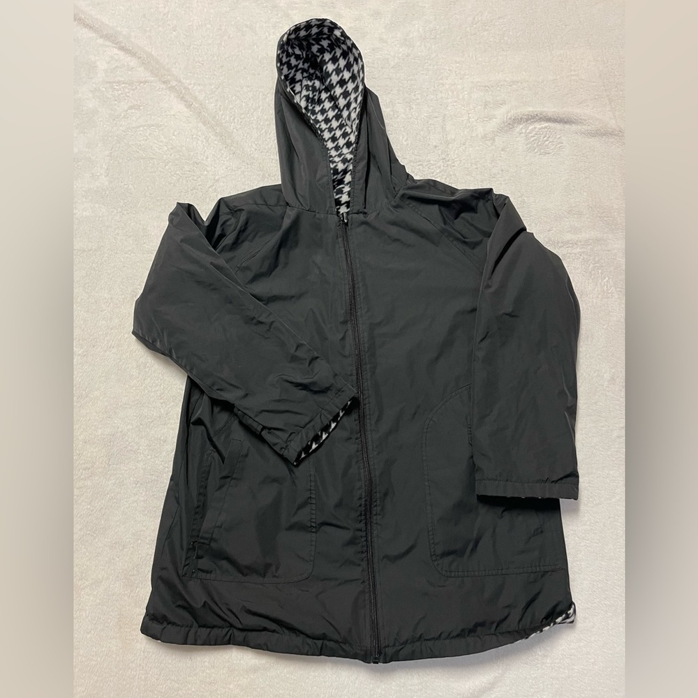 Reversible houndstooth rain jacket